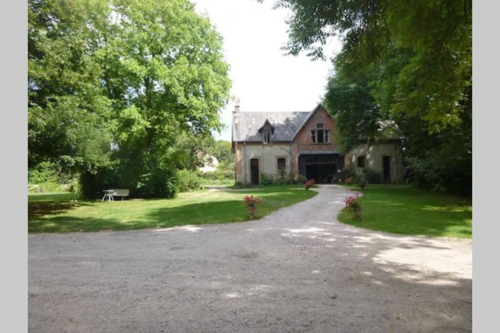Suite dans le jardin du Château Agonges Exterior foto